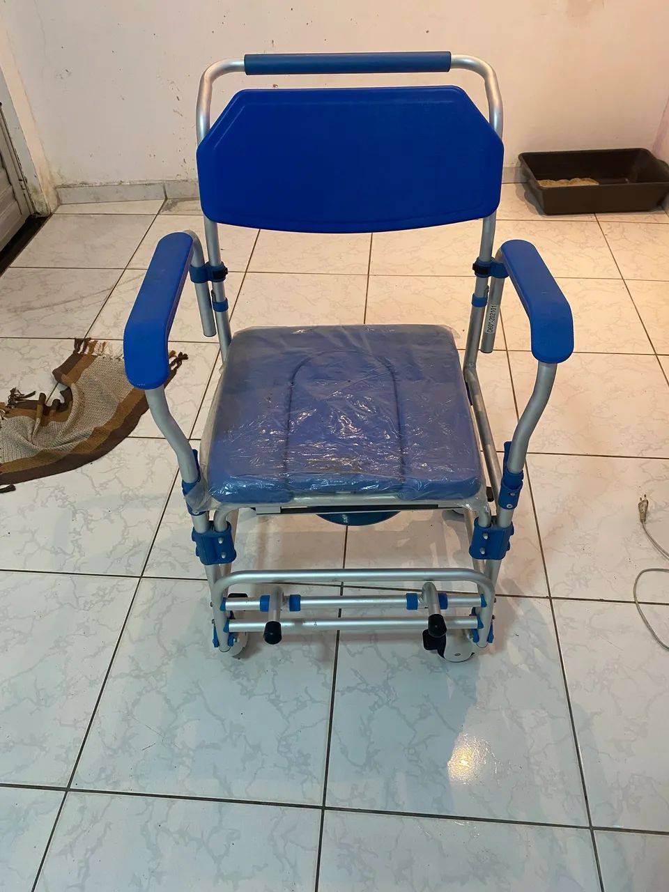 Cadeira higiênica para banho - Foto 5