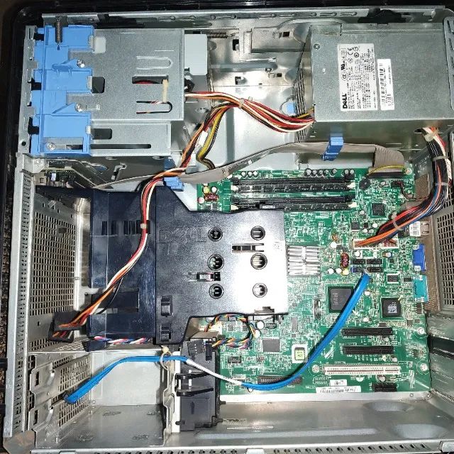 Servidor Dell PowerEdge T100 (Usado). - Foto 3