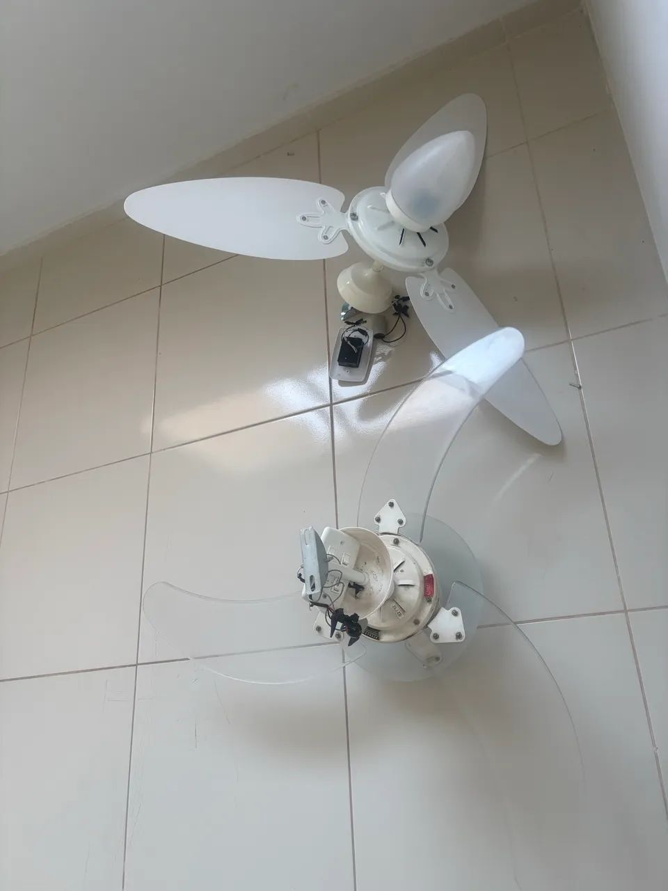 Vendo dois ventilador de teto  - Foto 2