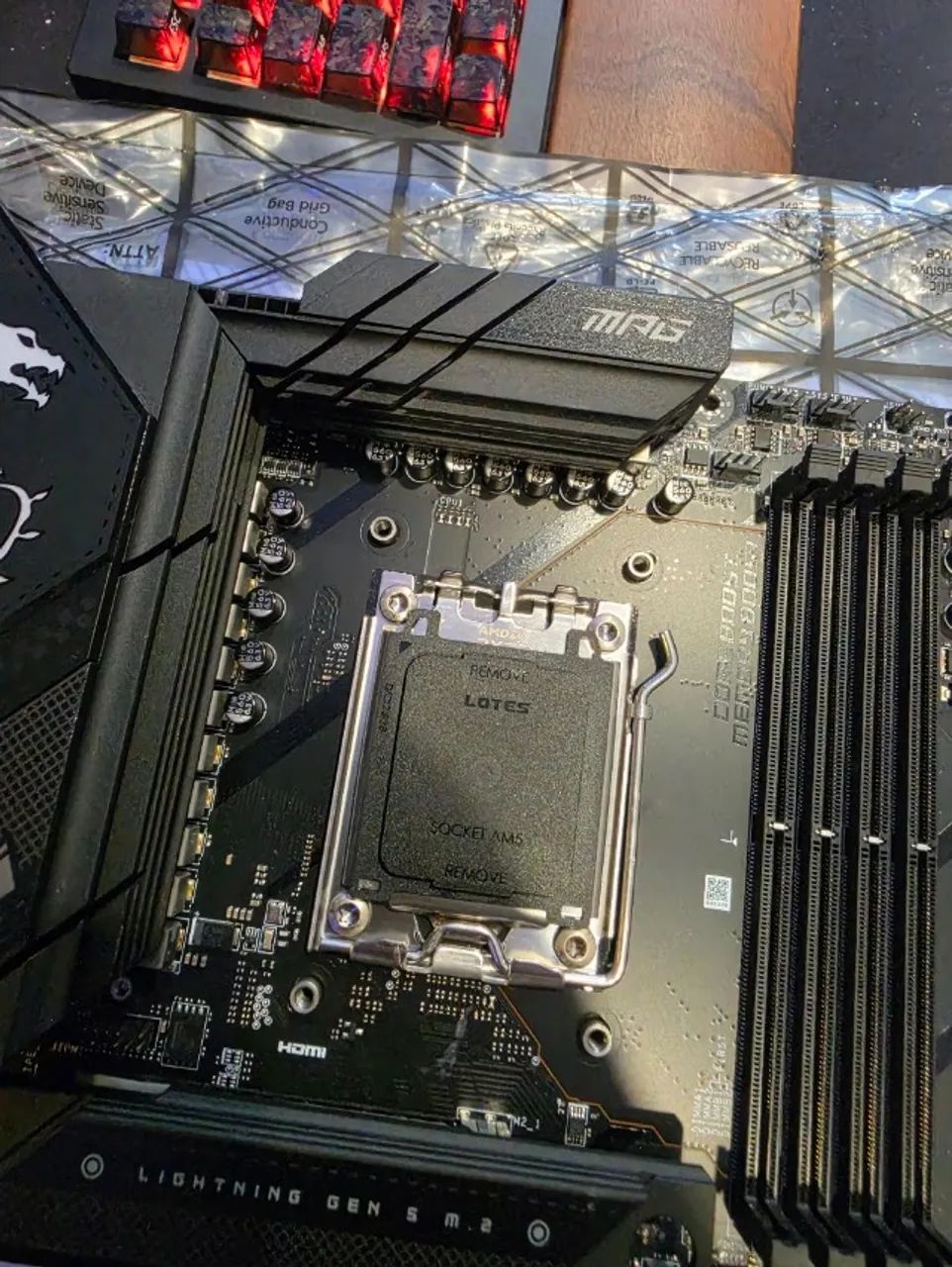 Placa Mãe AM5 Msi B650 Carbon Wifi DDR5 - Foto 4