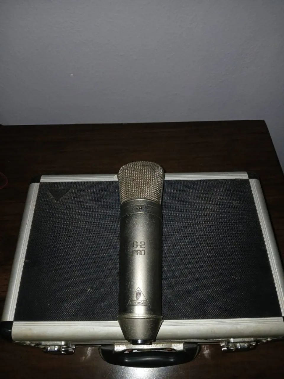 Microfone condensador Beringher B2 pro 