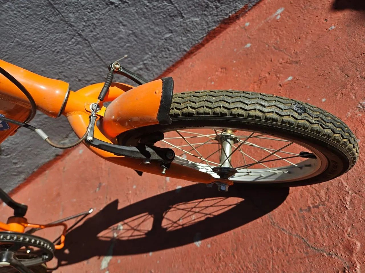 Bicicleta aro 12 dobrável  - Foto 4