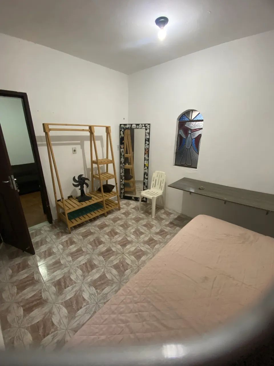Alugo quarto para mulheres  - Foto 3