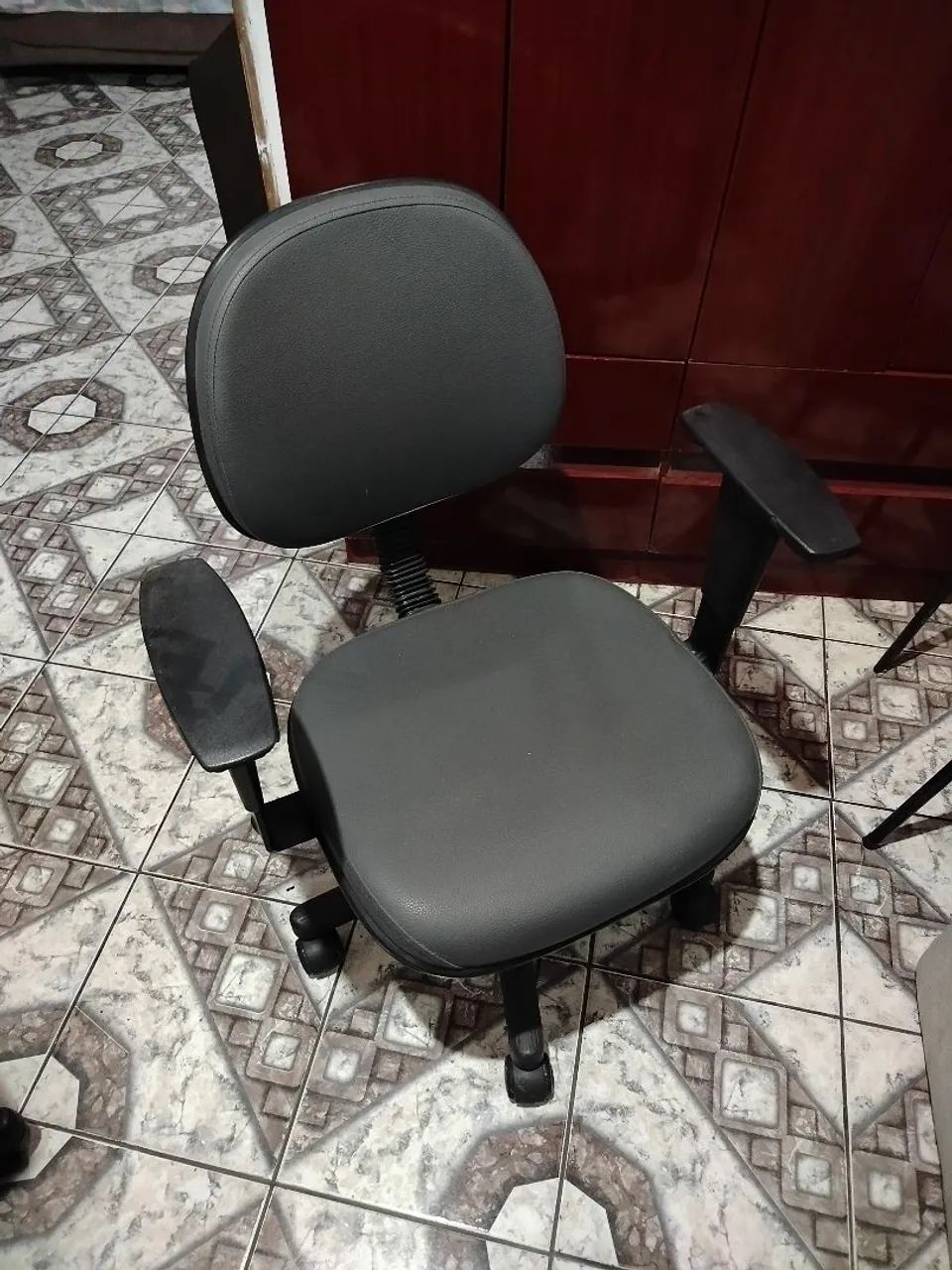 Cadeiras de rodinhas  - Foto 2