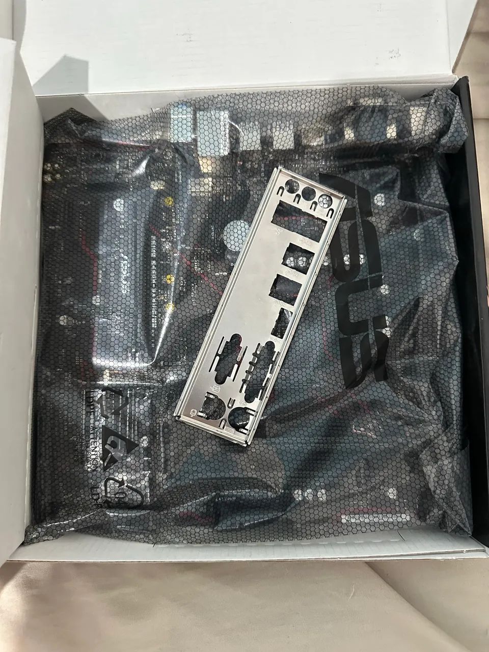 Placa mãe B450M Asus Prime Gaming  - Foto 2