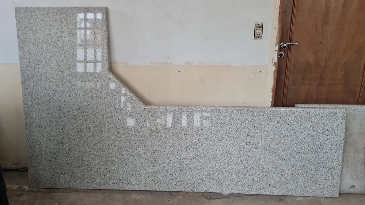 PIA + COUNTERTOP