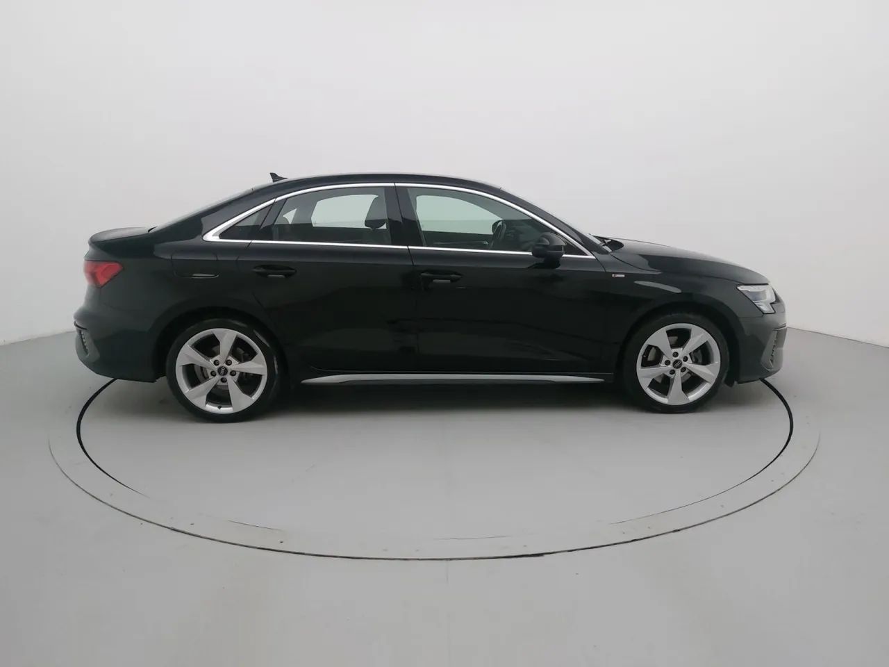Audi A3 Sedan S-line 2.0 TFSI S-tronic, foto 6 de 18