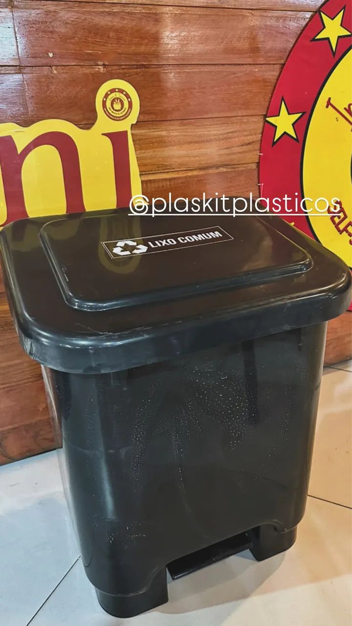 Lixeira de pedal| 50 litros