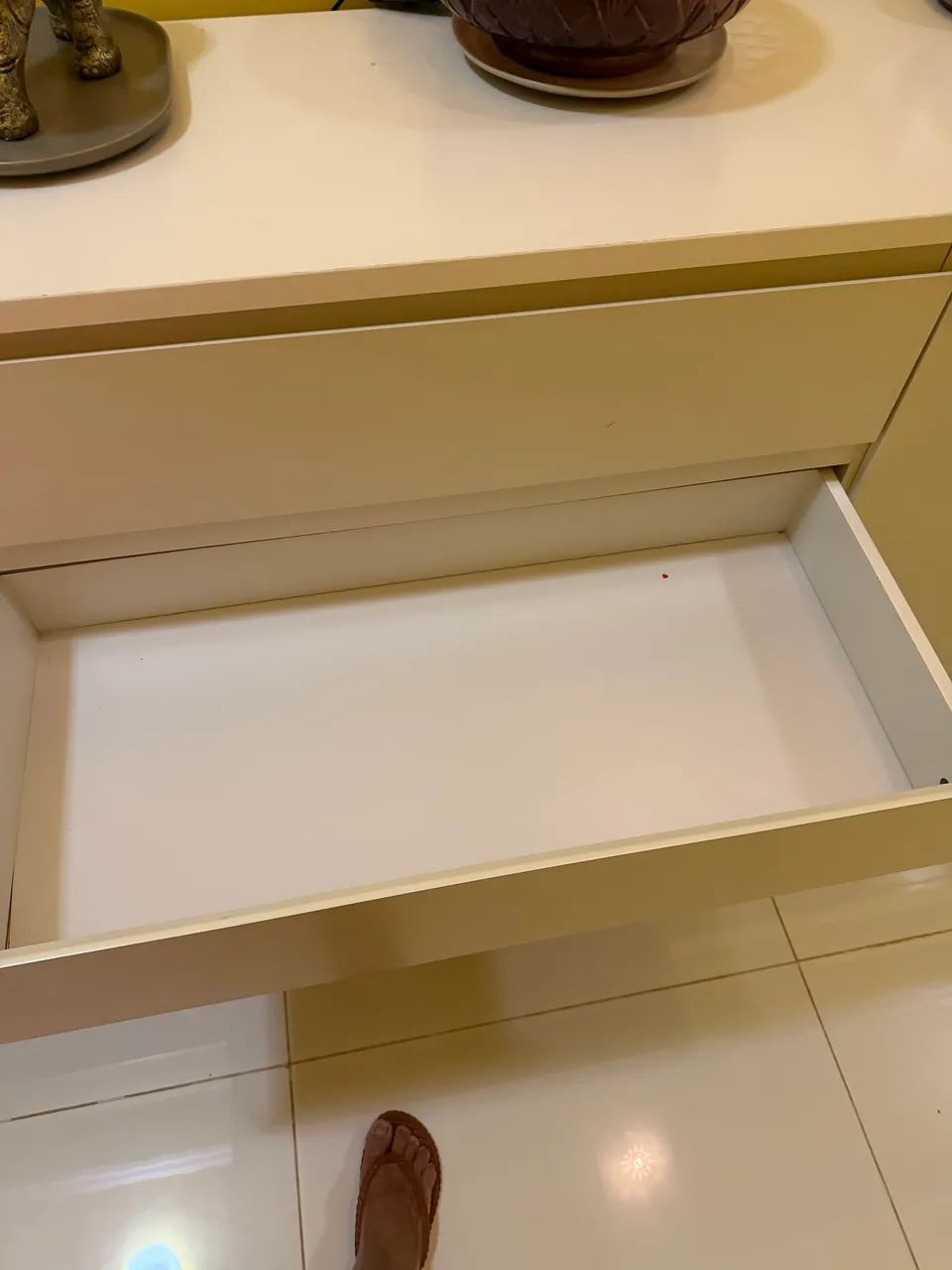Cômoda de MDF branca 
