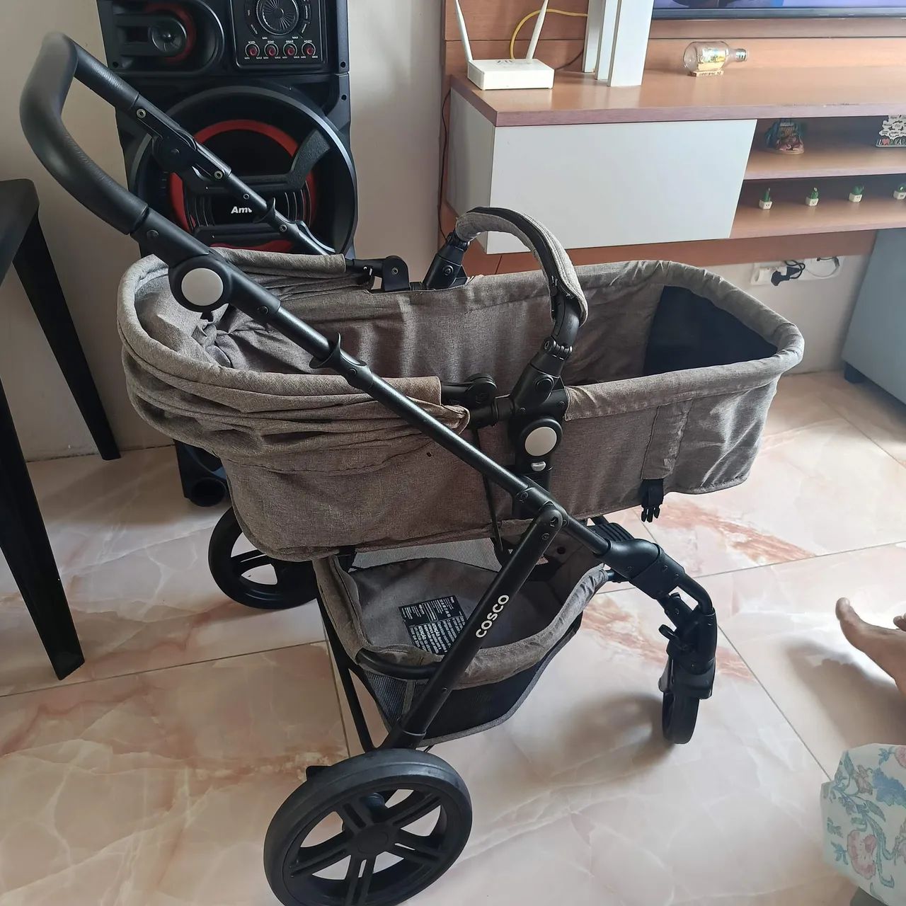CARRO DE BEBÊ, COM VÁRIAS FUNÇÕES. - Foto 5