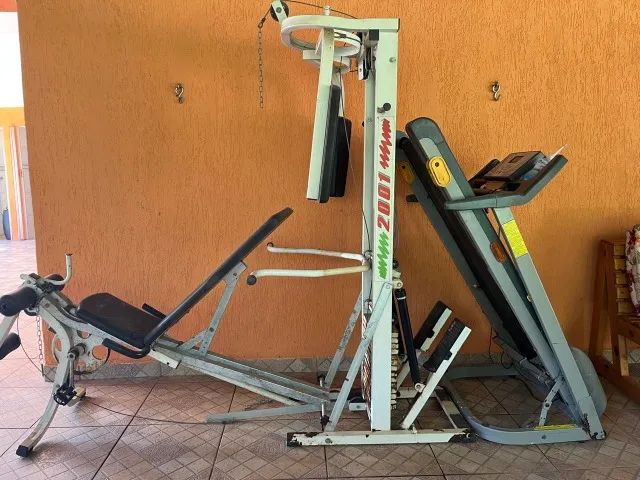 Esteira e Estação Musculação