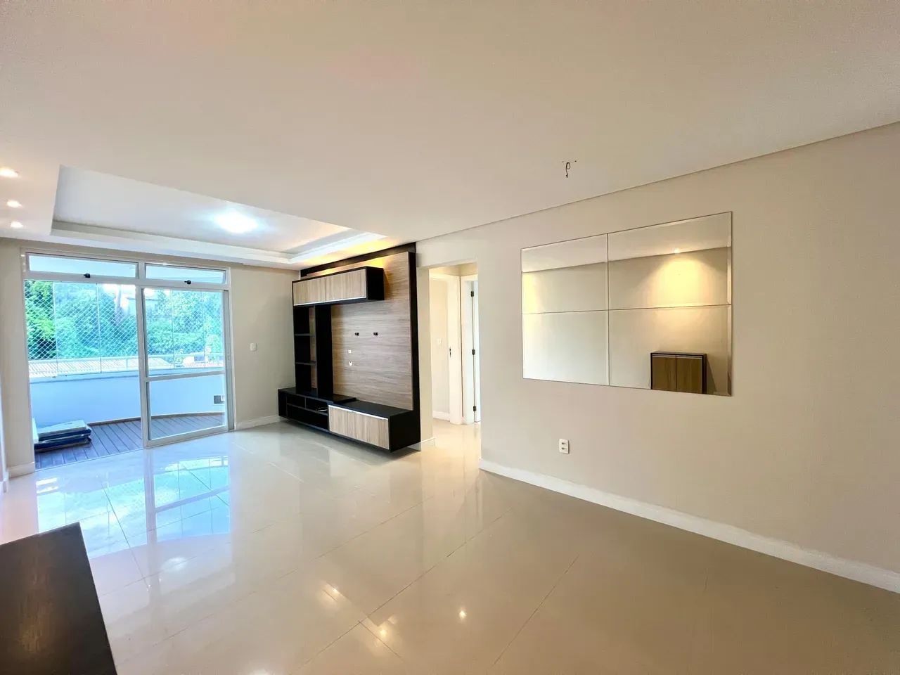 Apartamento 2 dormitórios (1 suíte) todo planejado - Saco Grande