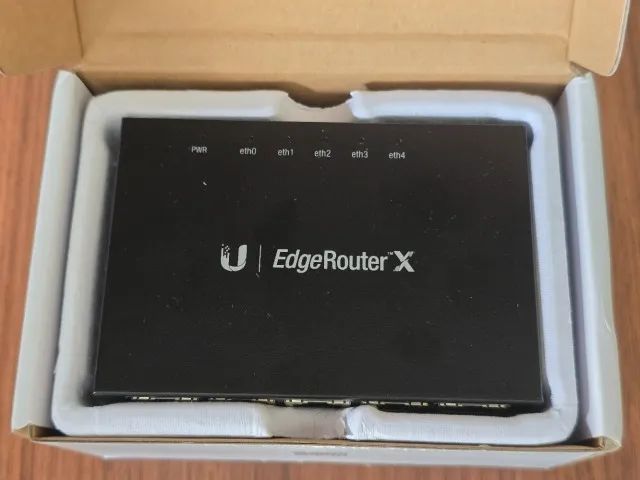 Roteador UBIQUITI ER-X EdgeRouter X
