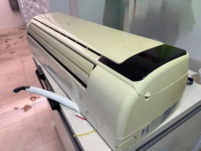 Ar condicionado Midea 28 mil  BTUS Quente e Frio. - Foto 2