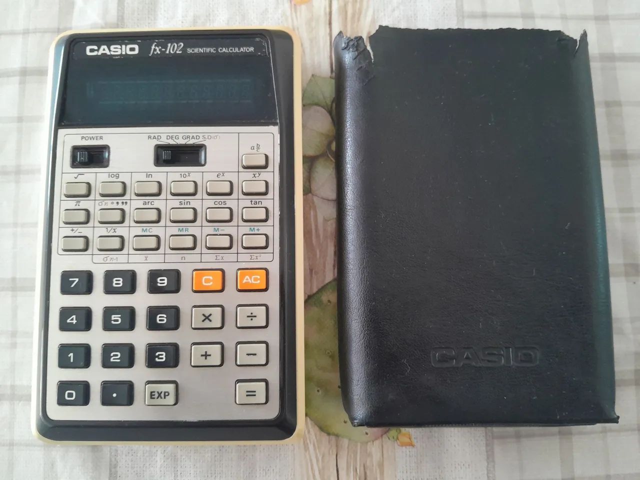 Calculadora Cientifica Casio F-102 Ano 1976 Japão Funcionando Perfeito  - Foto 4