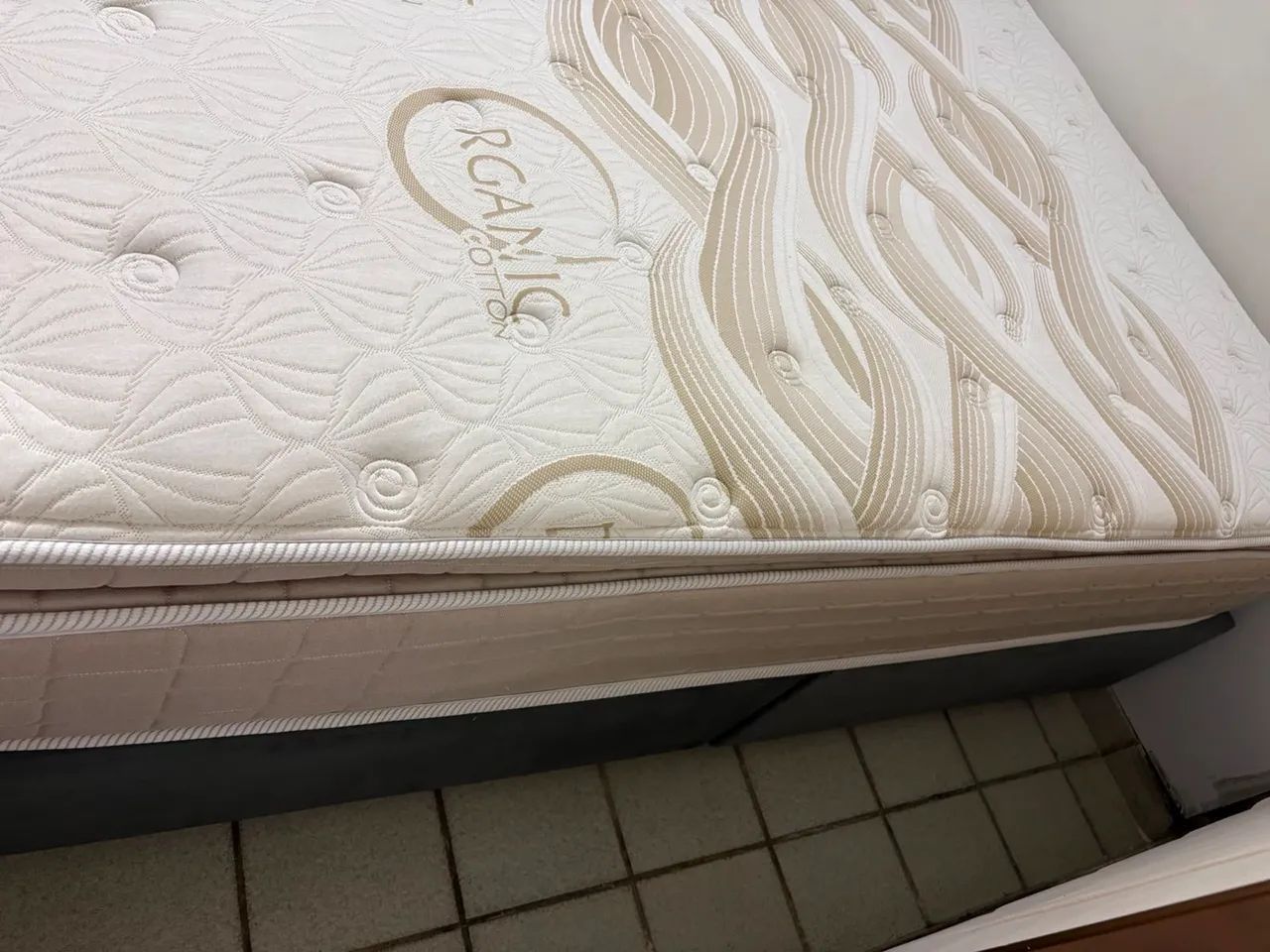 Cama King Colchão + Base  - Foto 4