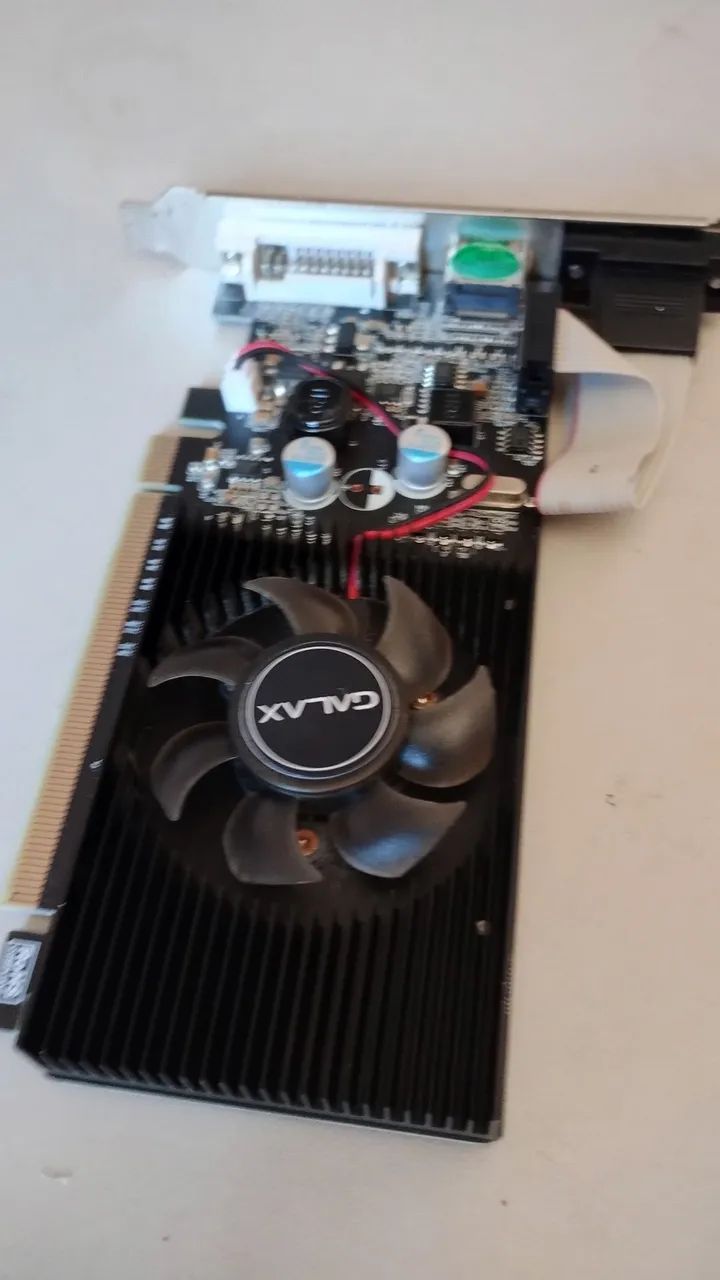 Placa de vídeo Gt210  - Foto 3