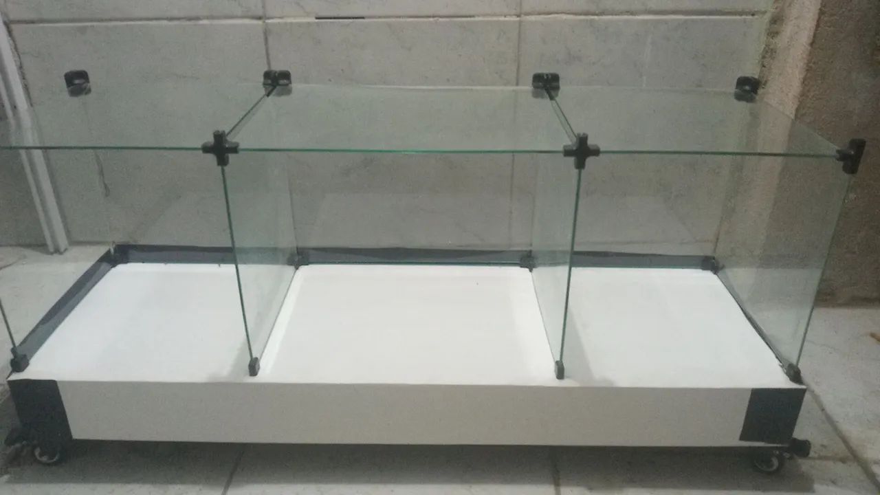 balcão estante modulada de vidro 