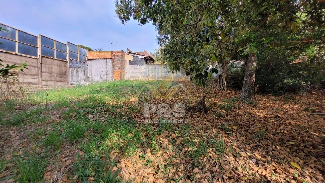 Terreno Perfeito para Comércio ou Investimento com 748m2.