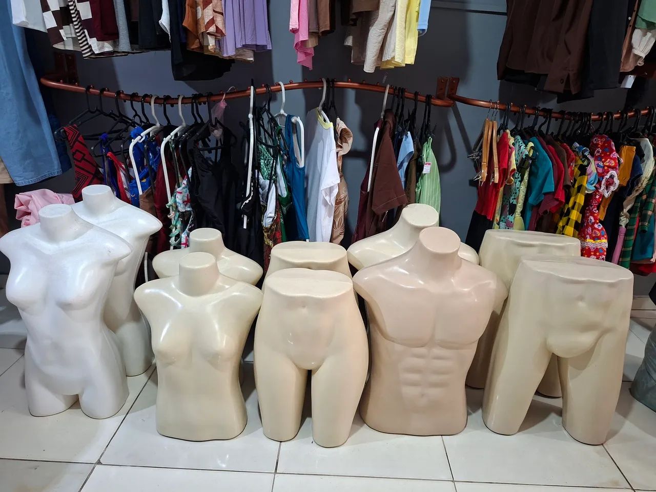 Vendo manequins busto quadril 30 reais