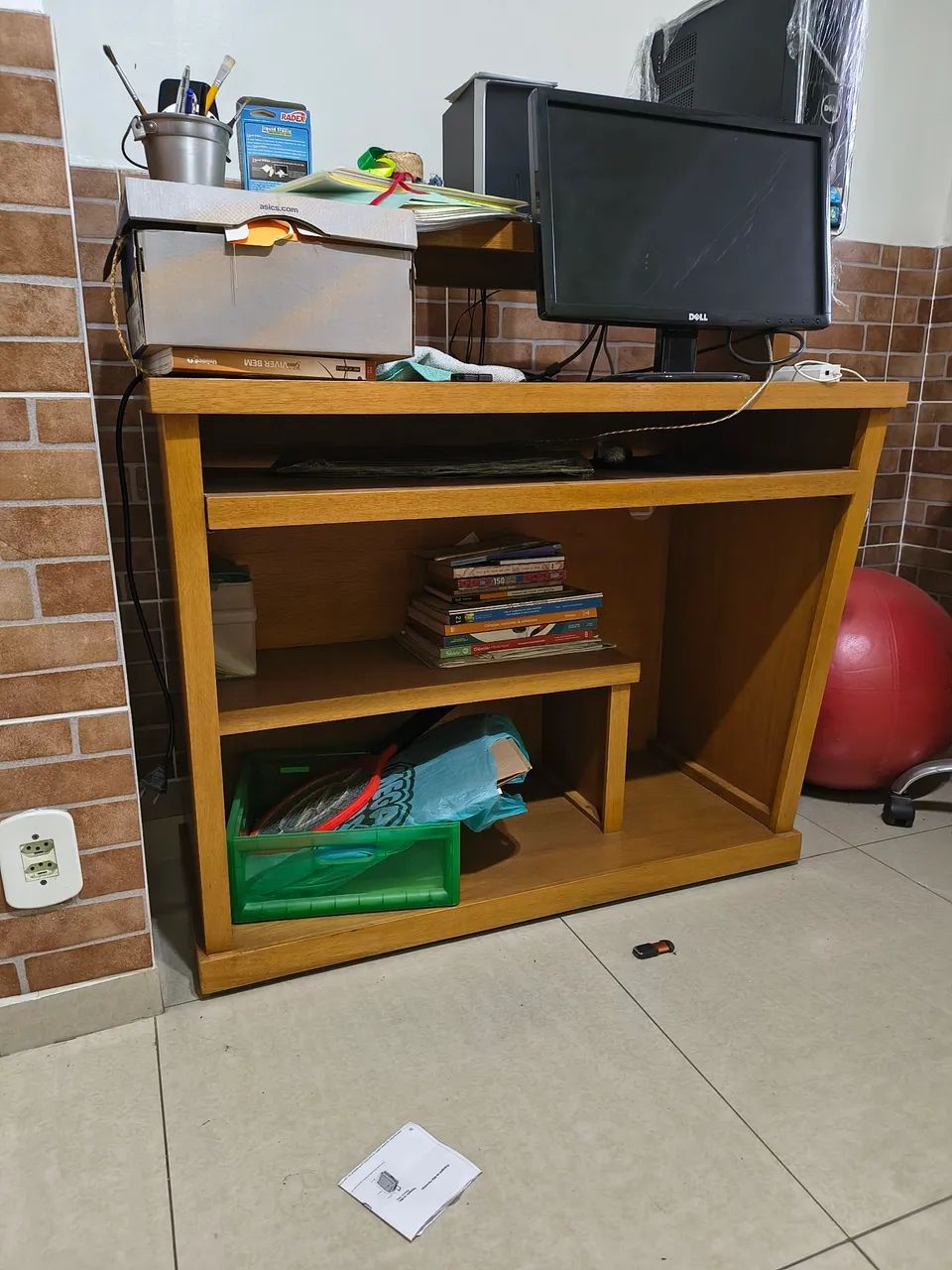 Mesa em madeira para computador