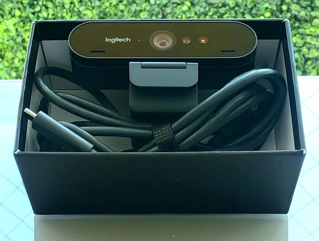Webcam Ultra HD 4k Pro Brio Logitech com microfone embutido - a melhor!