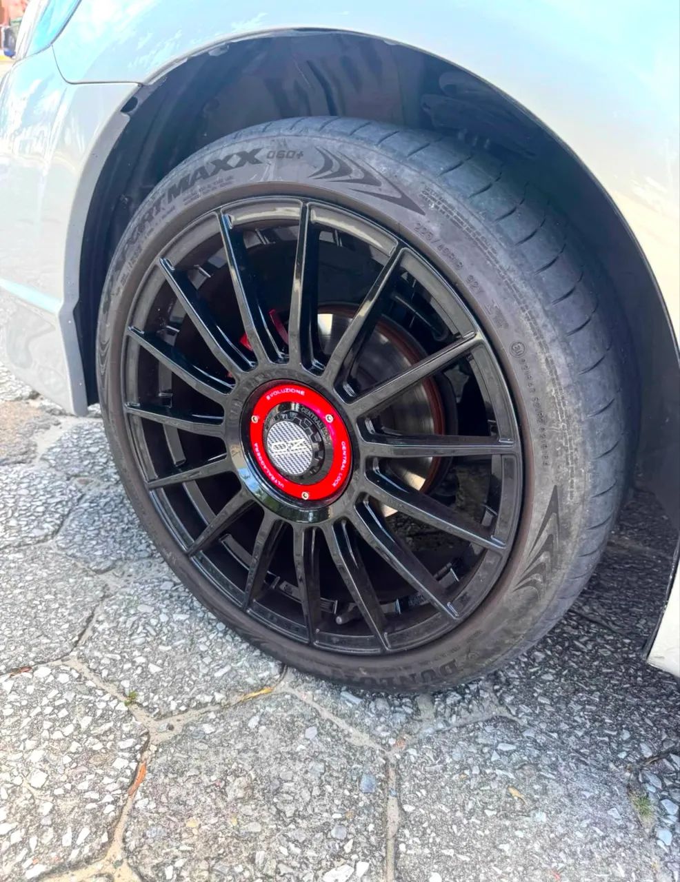 Roda Oz Aro 18 + Pneu Dunlop
