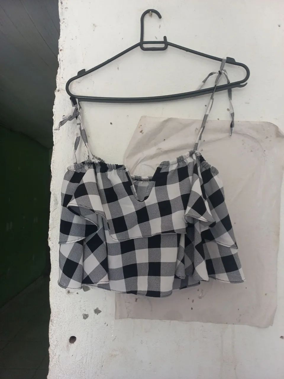 Blusa com babados tam MG 
