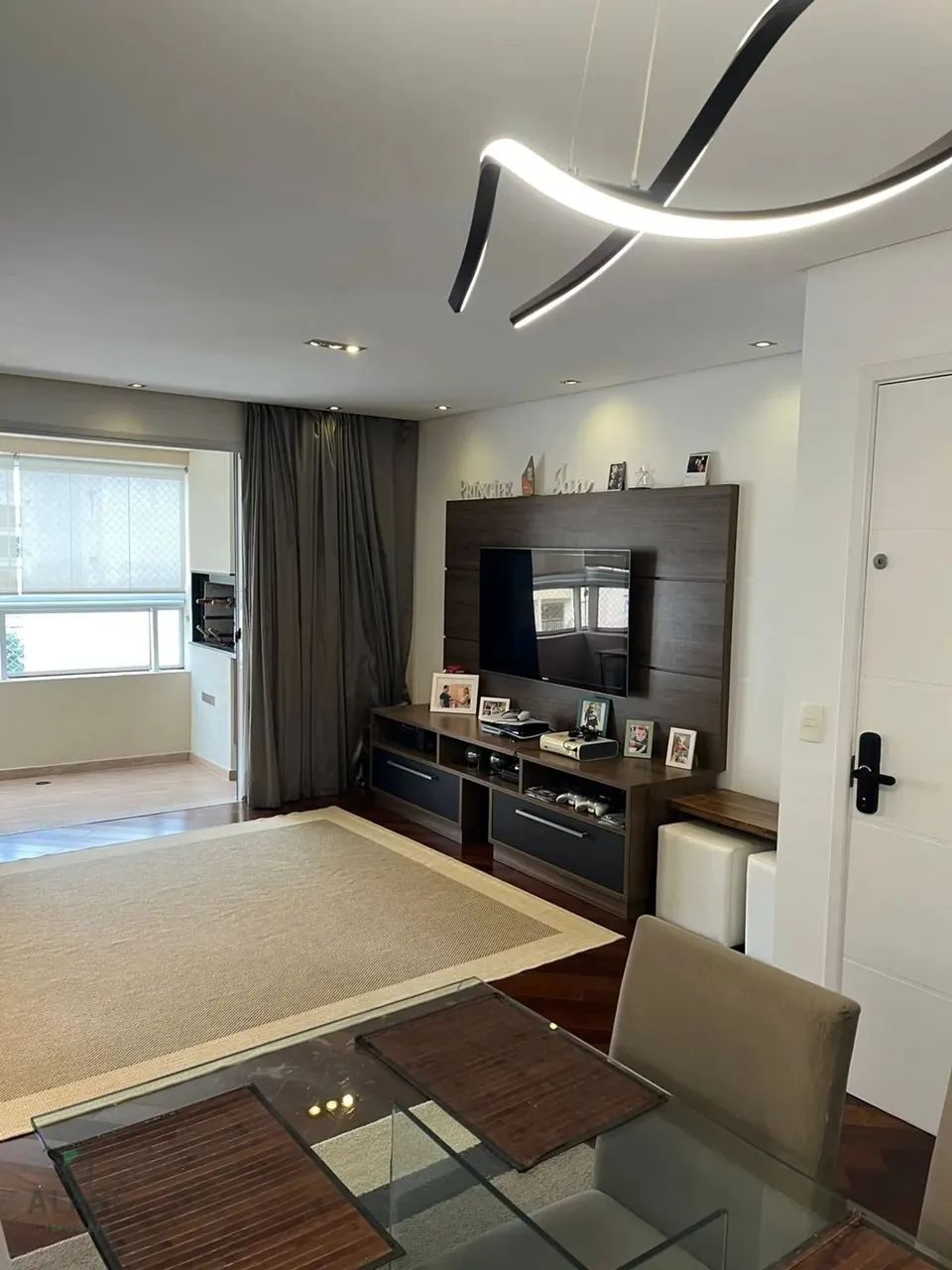 Apartamento em Vila Pompéia com 89m²