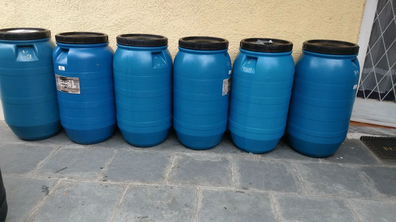 Bombona 80 litros, Galão Tonel Tambor Barril Bombonas pra água, ração, gelo, óleo, suco - Foto 3