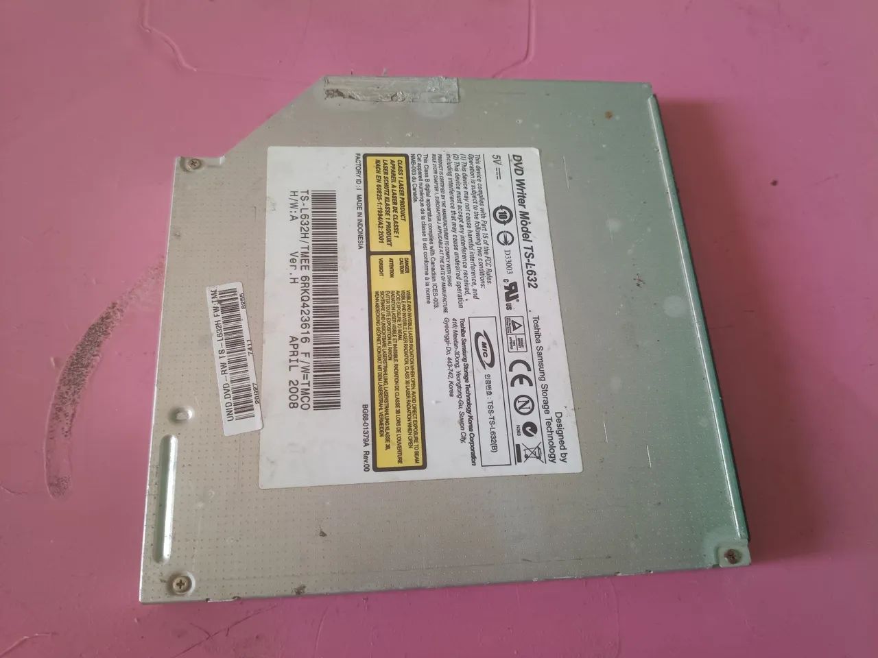  gravador e leitor de DVD e CD interno para notebook,não testei 