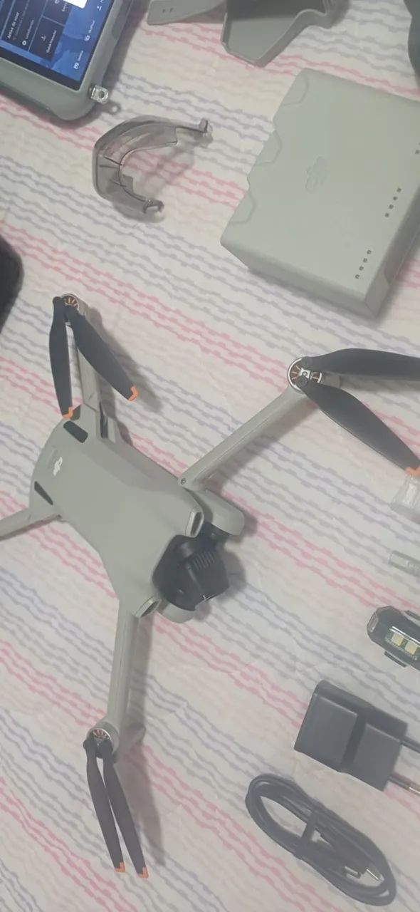 Dji mini 3 com tela e kit Fly More   - Foto 5