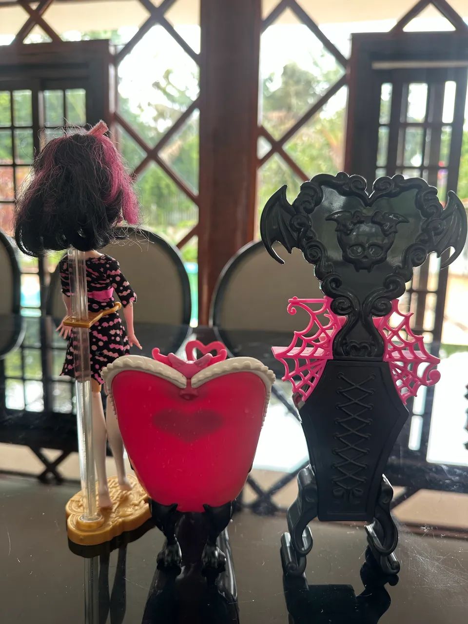 Monster High Draculaura+Kit banheiro originais usados - Foto 4