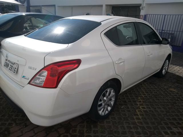 Nissan Versa - Foto 2