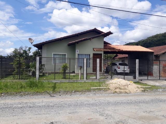 Belíssima casa á venda no Rio Bonito