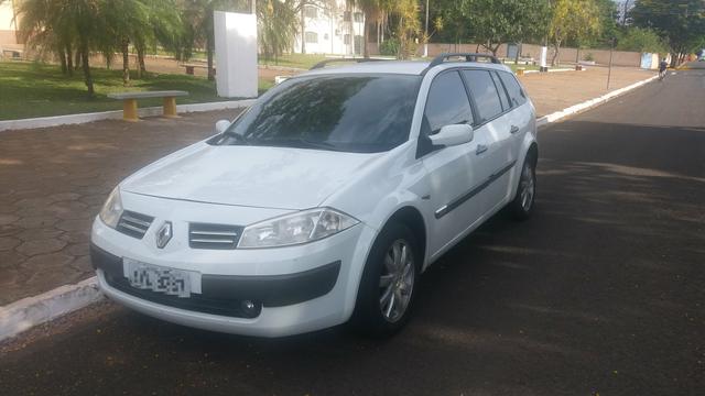 Renault Megane Grand Tour 2013