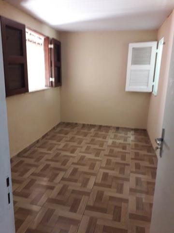 Alugo casa no Álvaro Weyne com 03 quartos - Foto 4