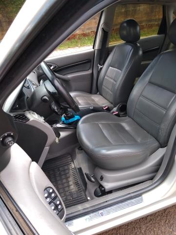 Focus sedan guia 2001 - Foto 8
