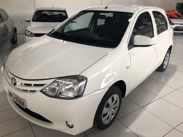 Etios hatch 2014 1.3 X repasse