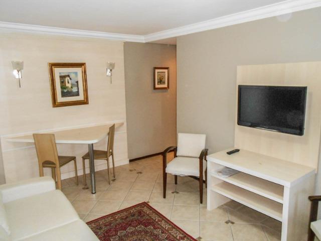 Apê mobiliado de 01 quarto, em andar alto, no Centro!