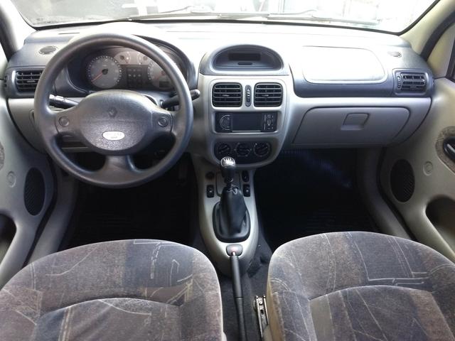 Clio sedan Privilege 1.0 completo ano 2005 - Foto 7