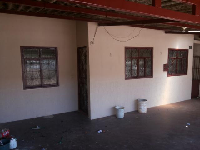 Lote vazado com 2 Casas na QNN 10 Próximo ao Metrô - Foto 2