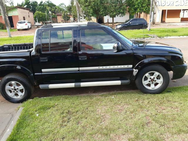 Vendo S10 2.4 completa