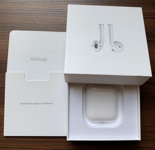 AirPods Apple