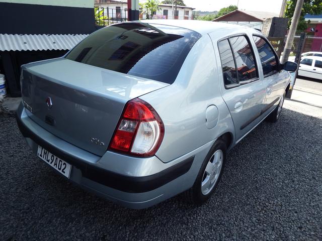Clio sedan Privilege 1.0 completo ano 2005 - Foto 4