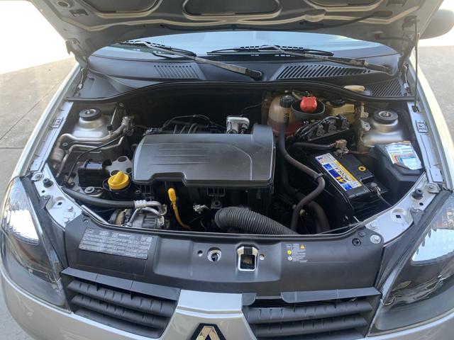 Renault CLIO 1.0 campus 2010/11 - Foto 8