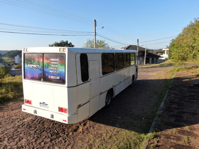 Ônibus para banda DJ rodeio motocross - Foto 2