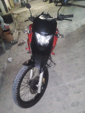 VENDO UMA MOTO HONDA XRE
