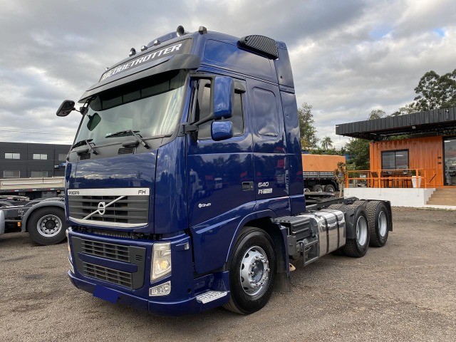 Caminhão Volvo FMX 500 6x4 2p (Diesel) (E5) - 2015 - Eldorado do