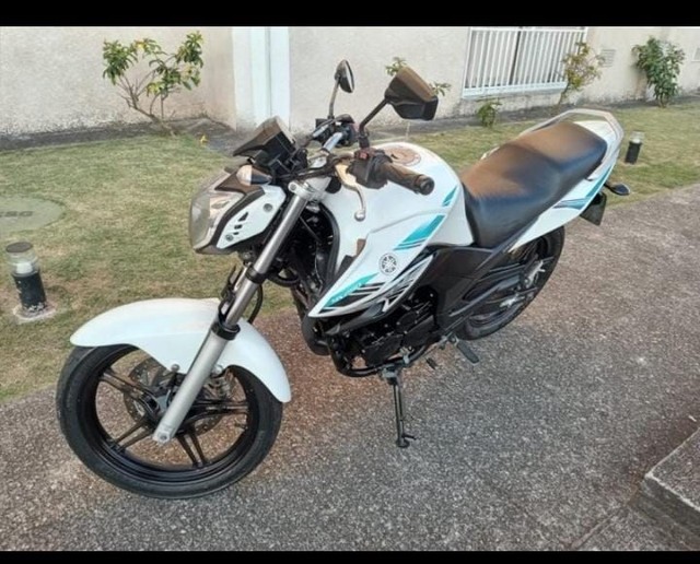 MOTO YAMAHA FAZER250   A VISTA OU PARCELADO  